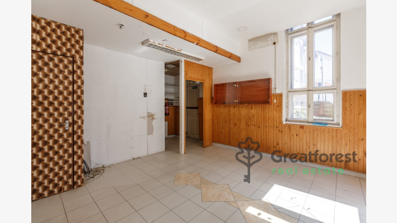 Debrecen, City Center, commercial premises not in shopping center  