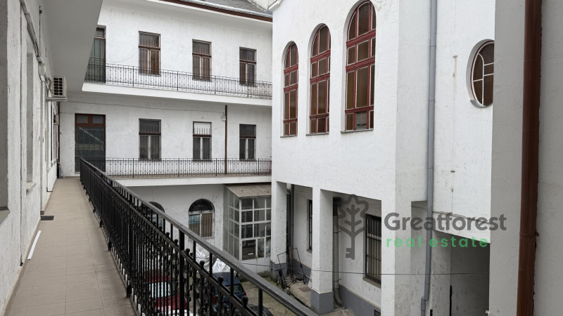 Debrecen, City Center, flat  