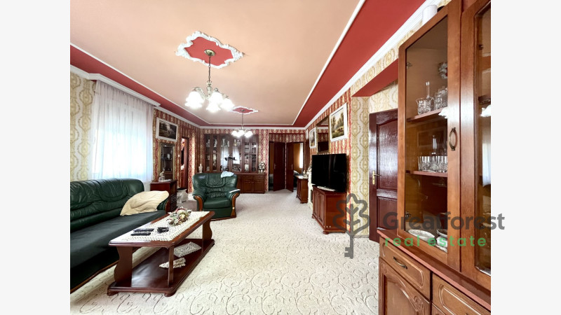 Mikepércs, family house  