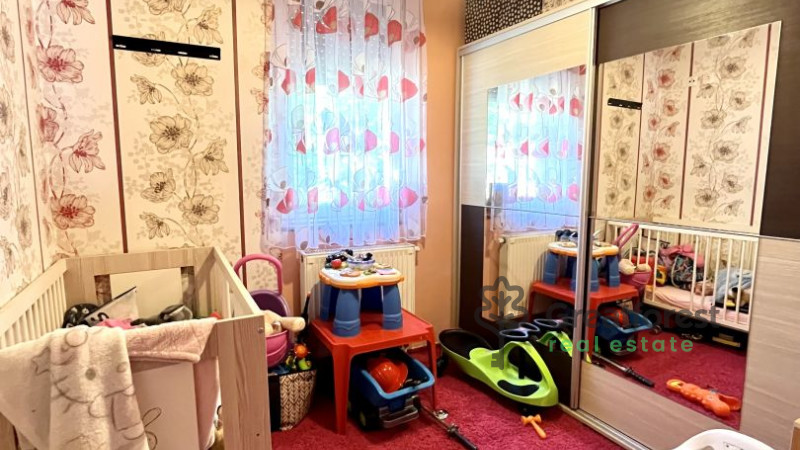 Mikepércs, family house  