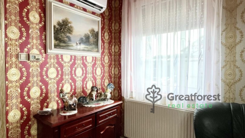 Mikepércs, family house  