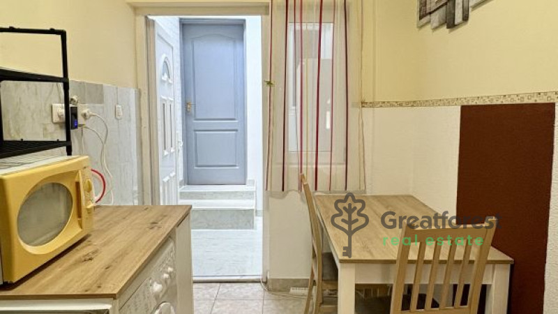 Debrecen, City Center, attached house  
