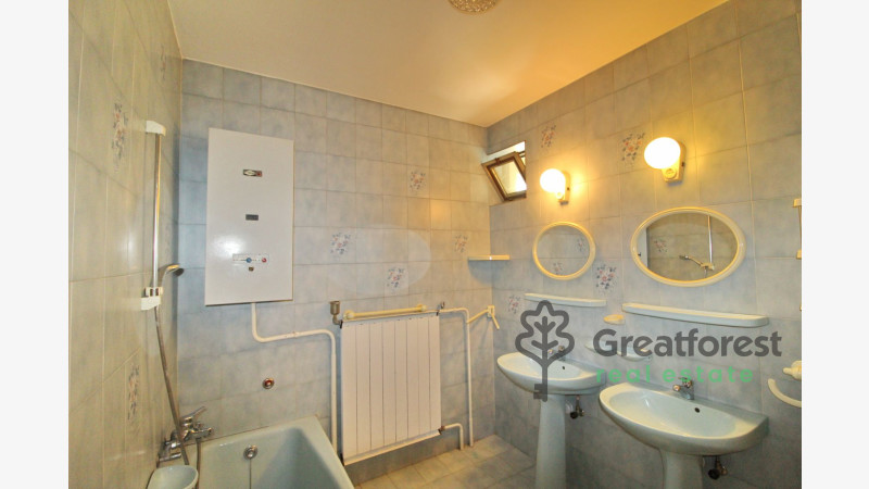 Debrecen, Greatforest Area, family house  
