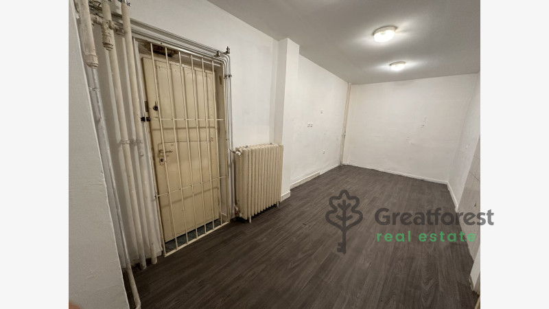 Debrecen, City Center, commercial premises not in shopping center  