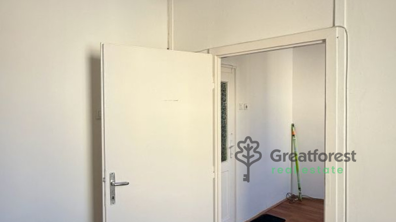 Debrecen, Close To City Center, office in office building  