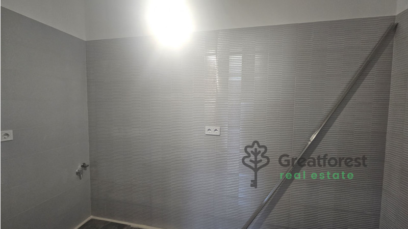 Debrecen, Close To Tesco Area, family house  