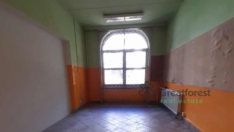 Debrecen, Close To Tesco Area, commercial premises not in shopping center  