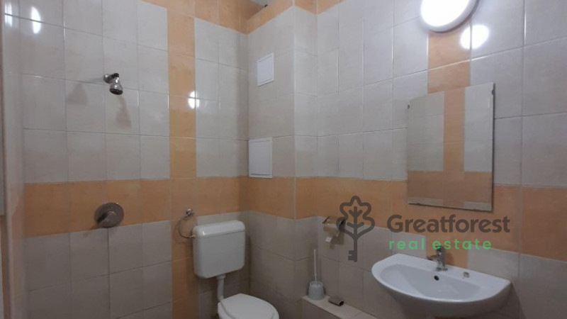 Debrecen, Close To Tesco Area, commercial premises not in shopping center  