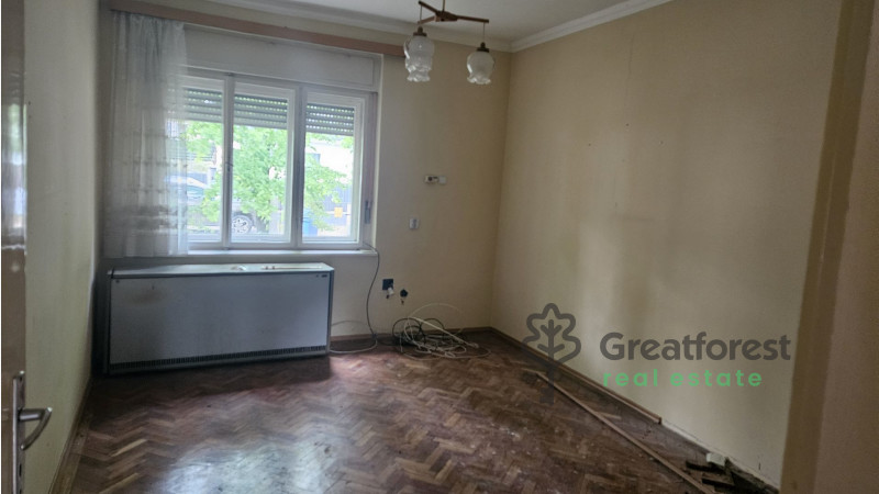 Debrecen, Tesco Area, family house  