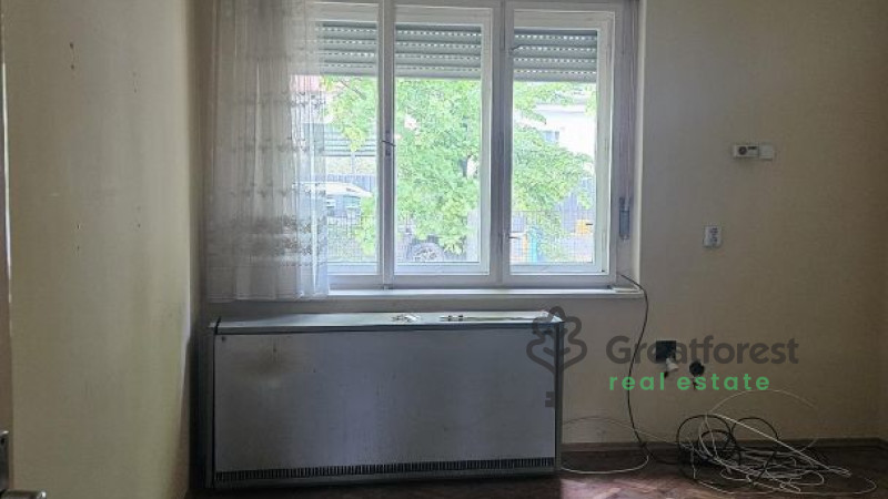 Debrecen, Tesco Area, family house  