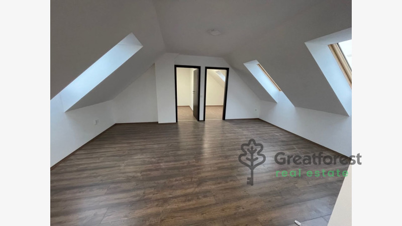 Debrecen, City Center, flat  