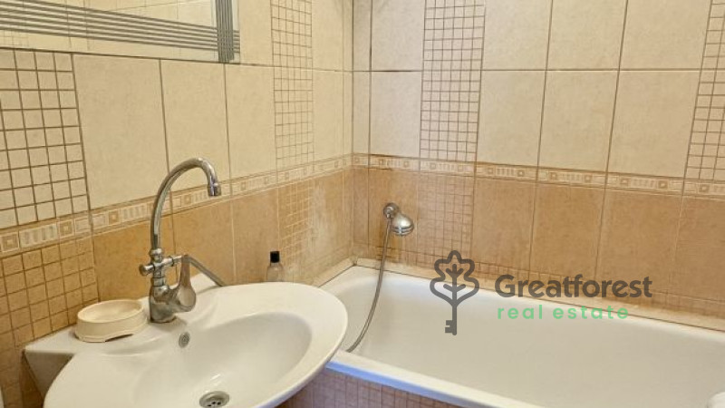 Debrecen, City Center, block of flats  