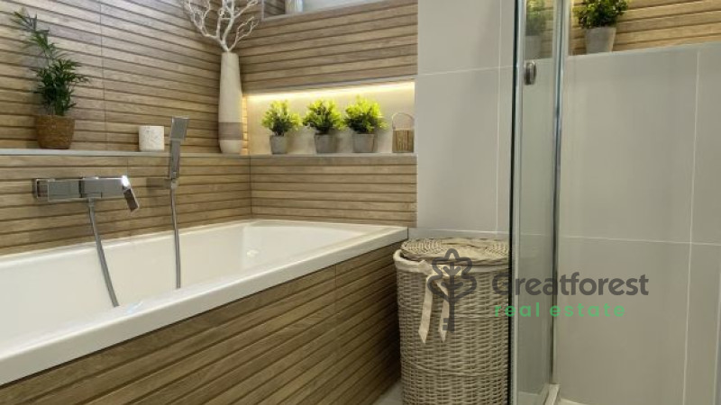 Debrecen, City North, family house  