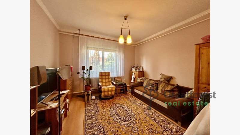 Debrecen, City South-West, family house  