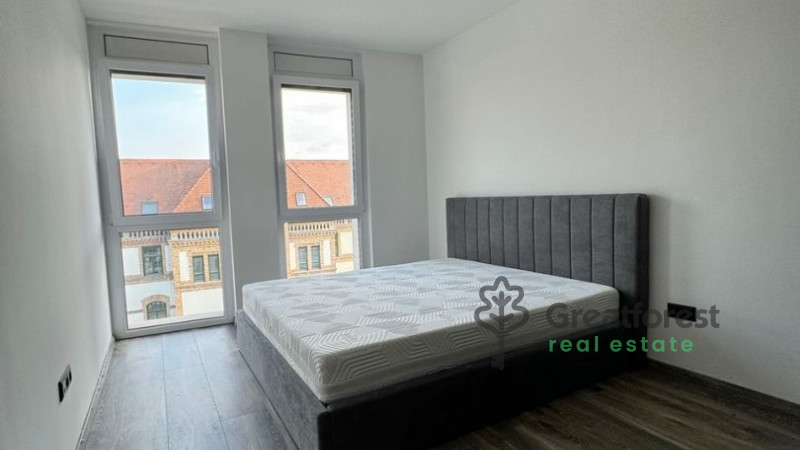 Debrecen, Close To Plaza, flat  