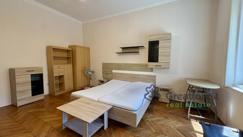 Debrecen, City Center, flat  