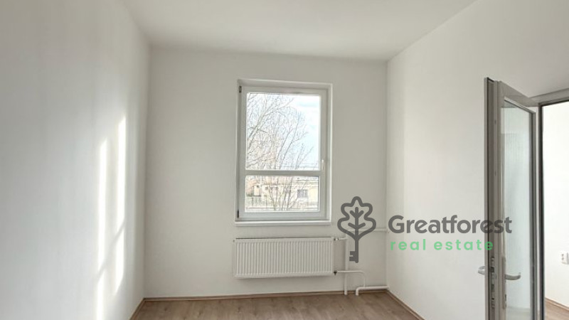 Debrecen, City South-East, office in office building  