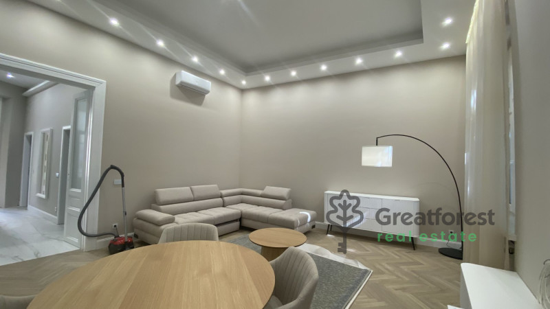 Debrecen, City Center, flat  