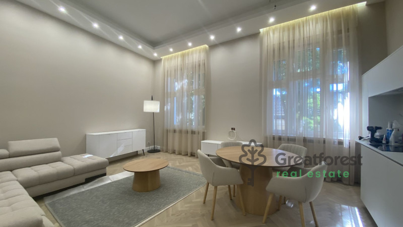 Debrecen, City Center, flat  