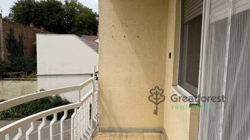 Debrecen, Close To Plaza, flat  