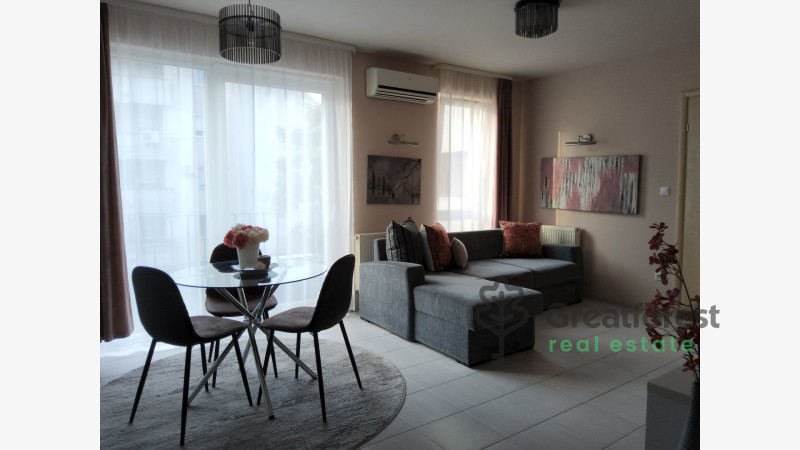 Debrecen, City Center, flat  