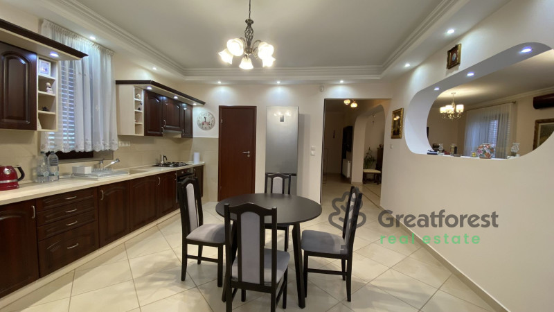 Debrecen, City South-East, family house  