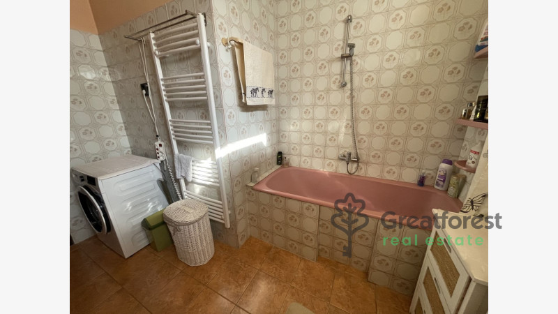 Debrecen, City South-East, family house  