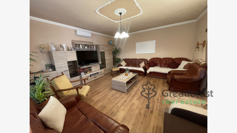 Debrecen, City South-East, family house  