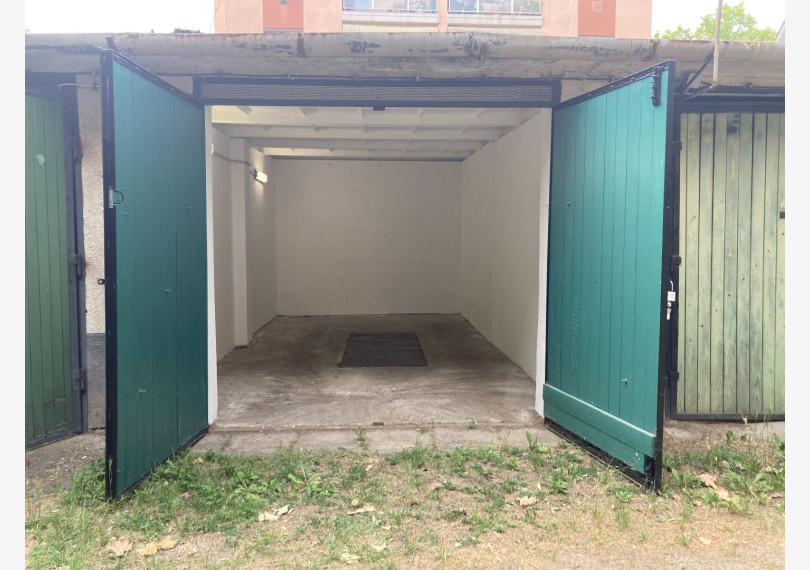 Garage - Individual Garage