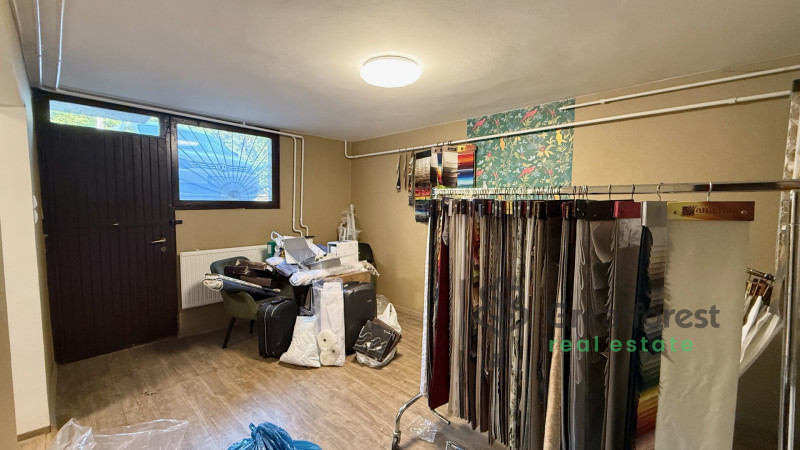 Debrecen, Close To City Center, commercial premises not in shopping center  