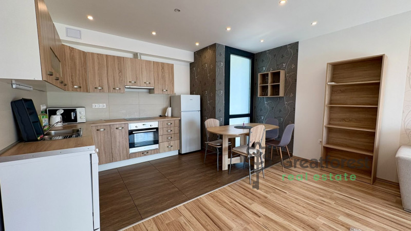 Debrecen, Bem Square, flat  