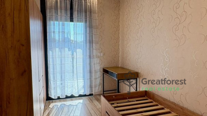 Debrecen, Bem Square, flat  