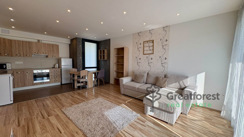 Debrecen, Bem Square, flat  