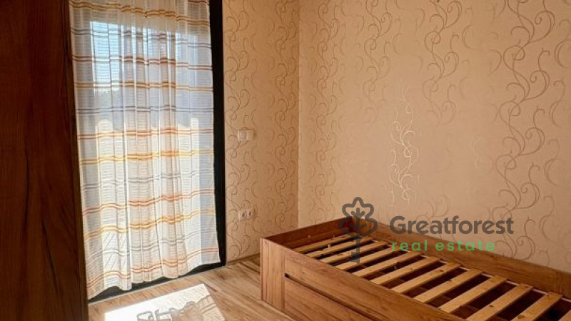 Debrecen, Bem Square, flat  