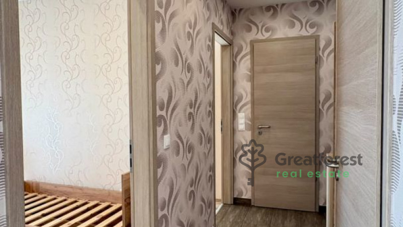 Debrecen, Bem Square, flat  