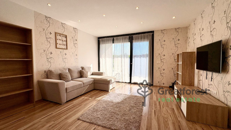 Debrecen, Bem Square, flat  