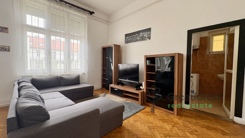 Debrecen, City Center, flat  