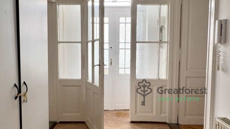 Debrecen, City Center, flat  