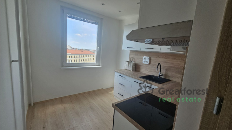 Debrecen, City Center, block of flats  