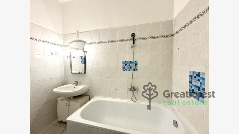 Debrecen, Ispotály, flat  