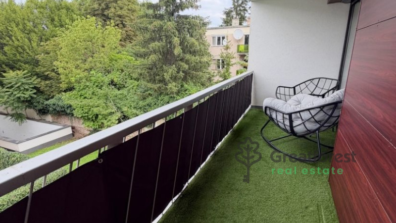 Debrecen, Bem Square, flat  