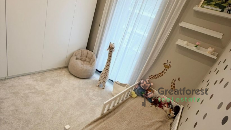 Debrecen, Bem Square, flat  