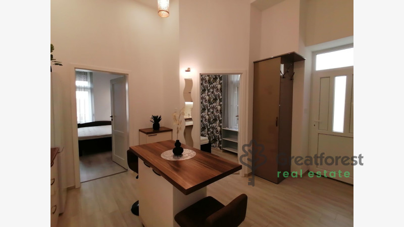 Debrecen, City Center, flat  