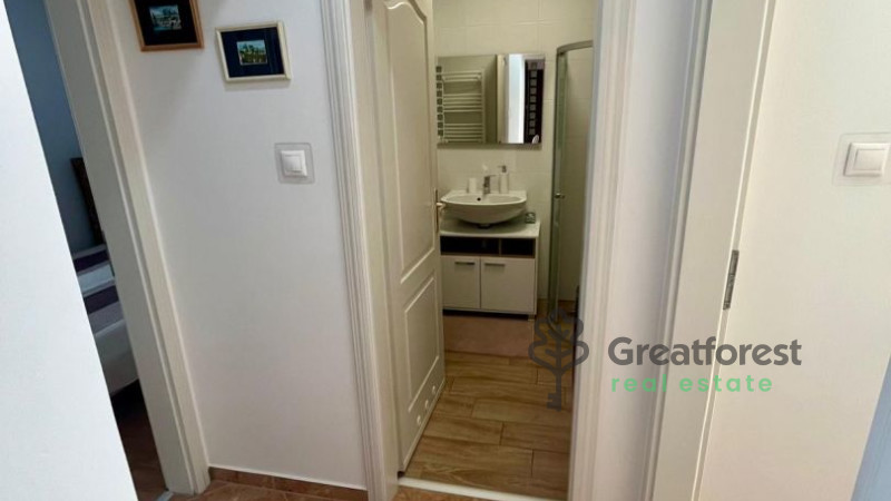 Debrecen, Bem Square, flat  