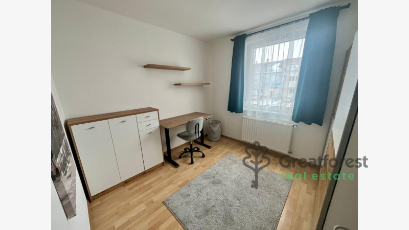 Debrecen, Bem Square, flat  