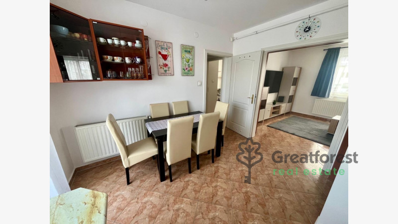 Debrecen, Bem Square, flat  