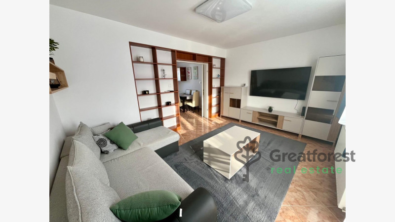 Debrecen, Bem Square, flat  