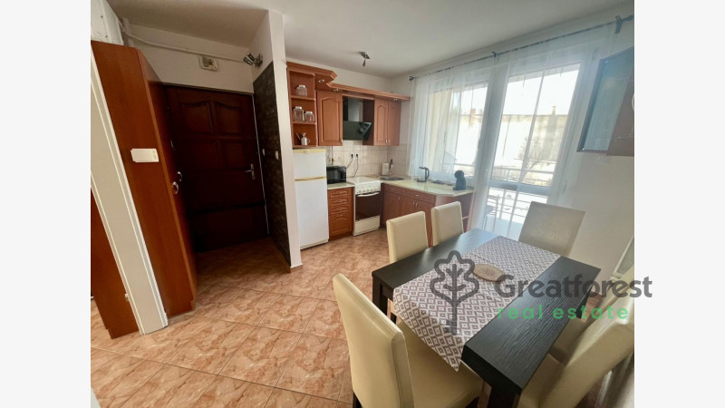 Debrecen, Bem Square, flat  