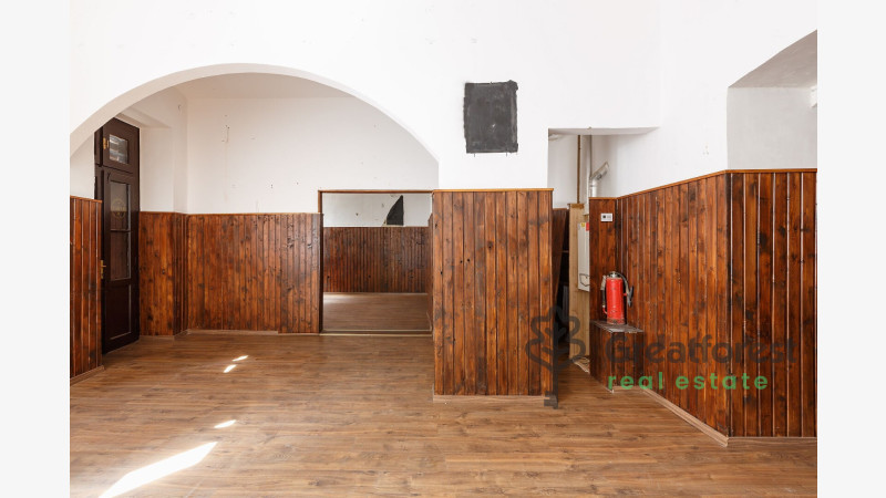 Debrecen, City Center, commercial premises not in shopping center  