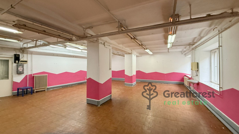 Debrecen, Close To City Center, office in office building  